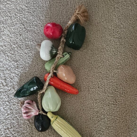 VINTAGE HANDPAINTED MEXICAN CERAMIC HANGING VEGETABLES VGGIES DECOR DISPLAY ART - Picture 8 of 9